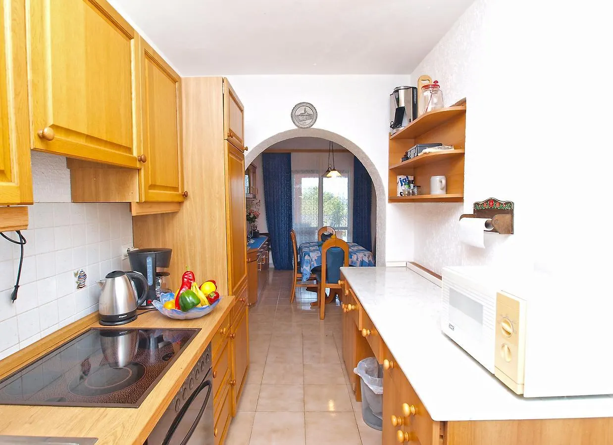 Apartments Ivan 65 Stinjan 0*,  Croatia