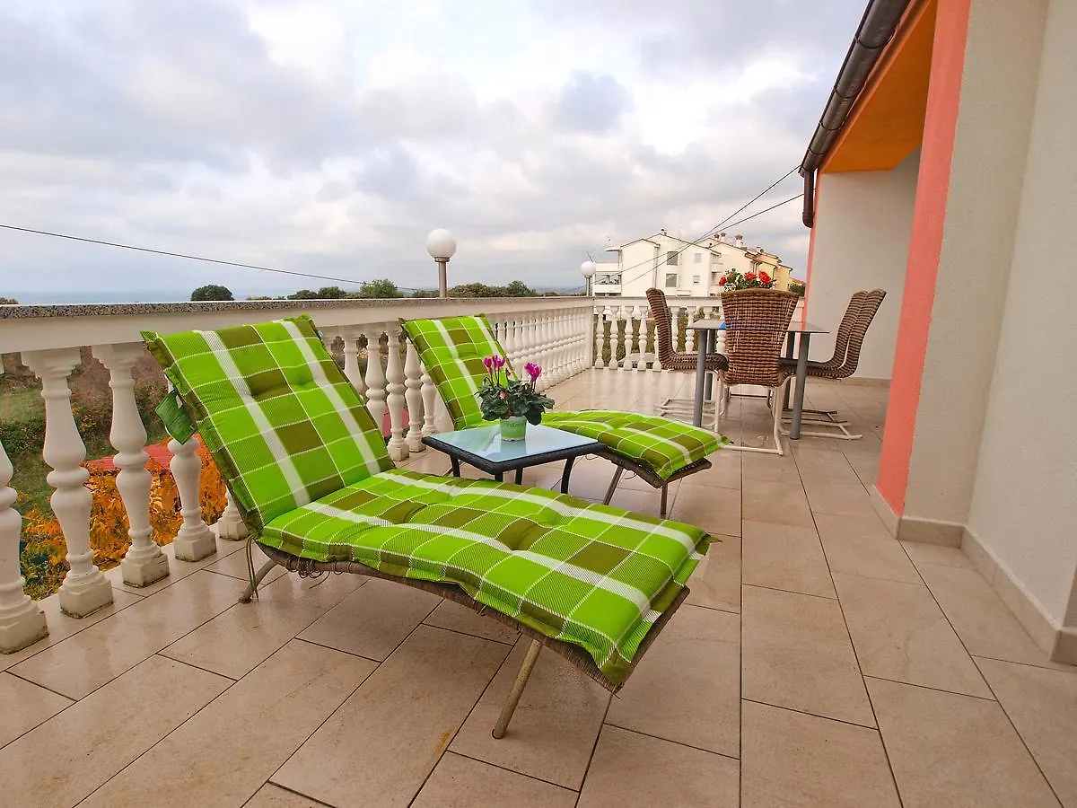 Apartments Ivan 65 Stinjan Croatia